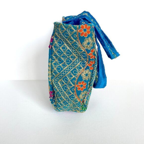 Handmade Embroidered Colorful Metallic Rajasthani Bag - Picture 3 of 8